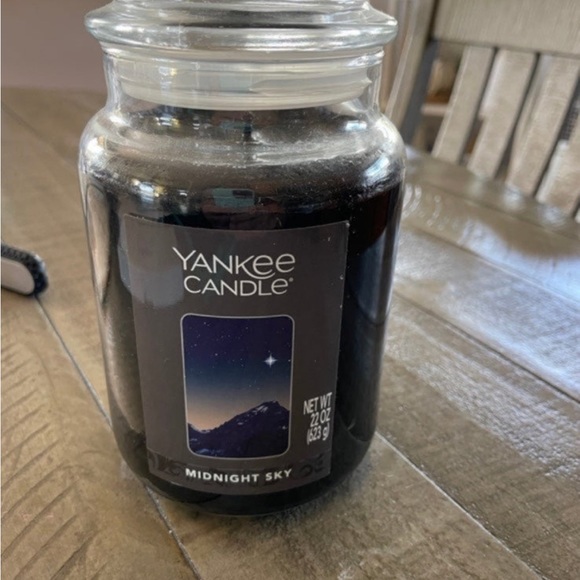 Candle Yankee 22oz candle MIDNIGHT SKY brand NEW - Picture 3 of 13